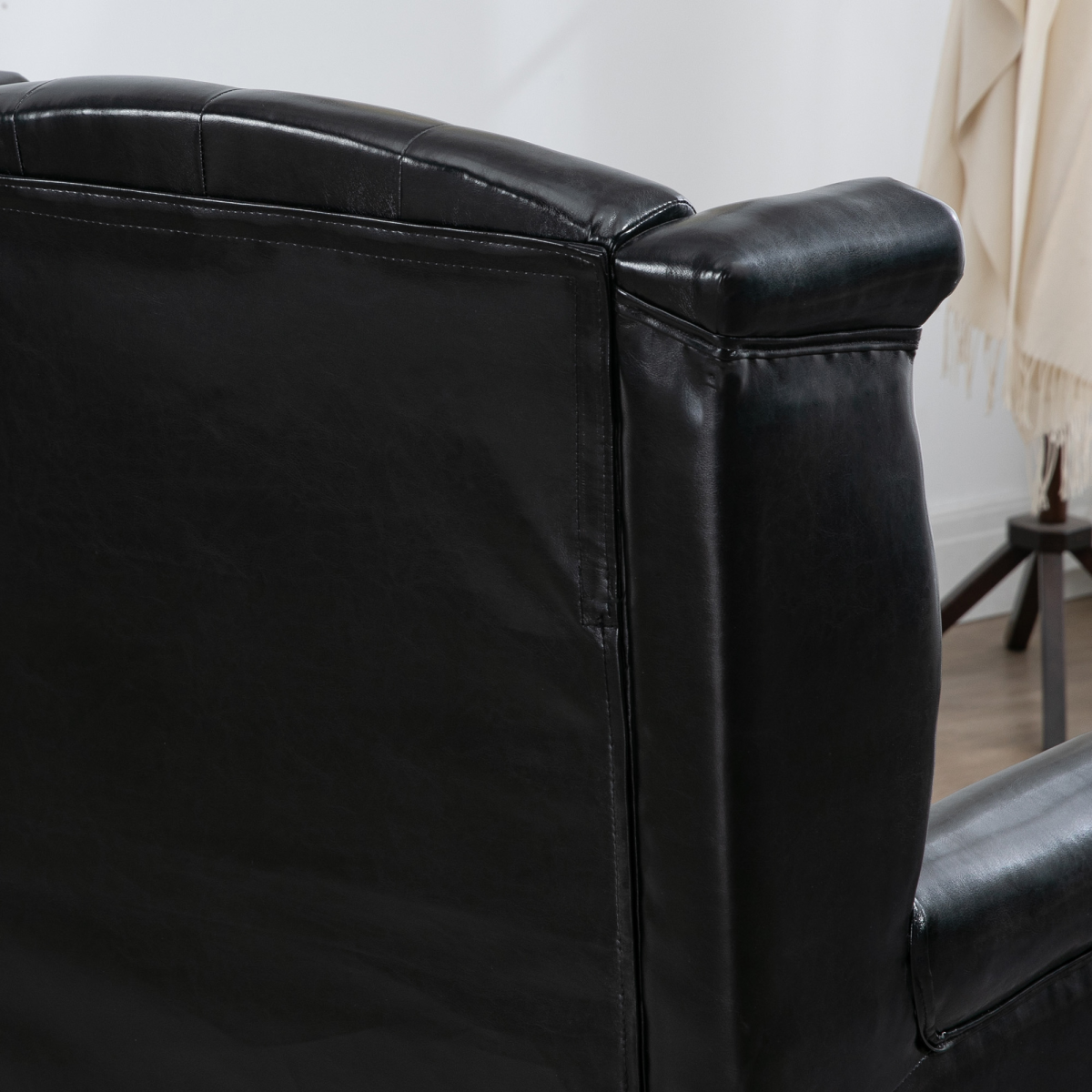 Chesterfield-style Wing Back Armchair Tufted Accent Chair Black