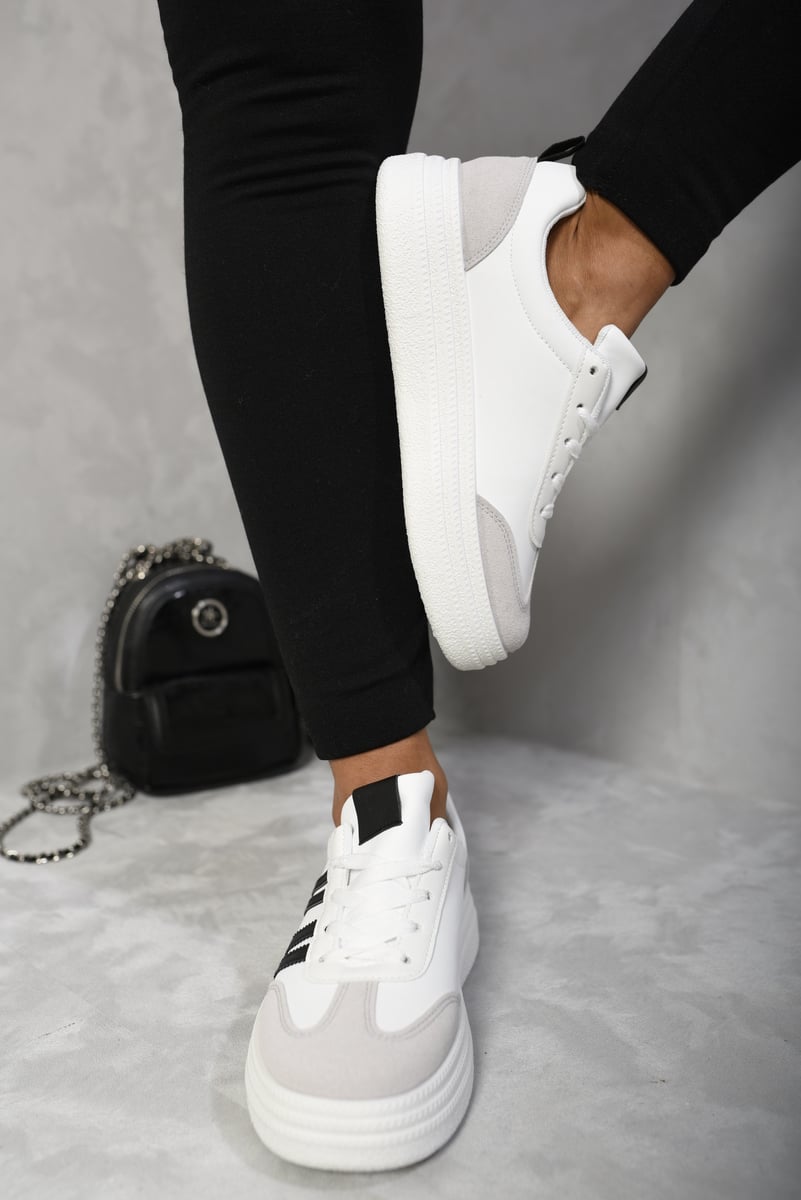 (F) Striped Lace Up Trainers