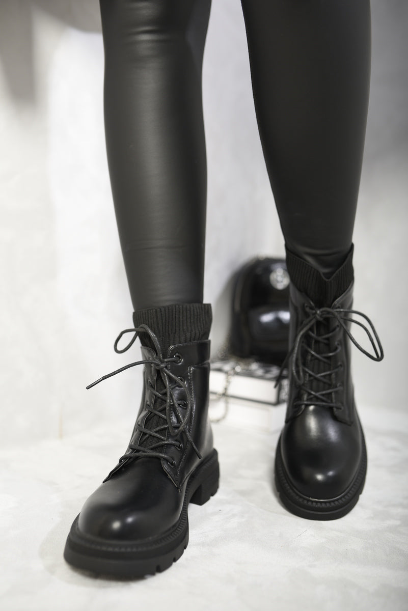 (F) Platform Lace Up Ankle Boots
