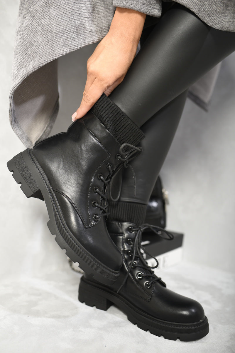 (F) Platform Lace Up Ankle Boots