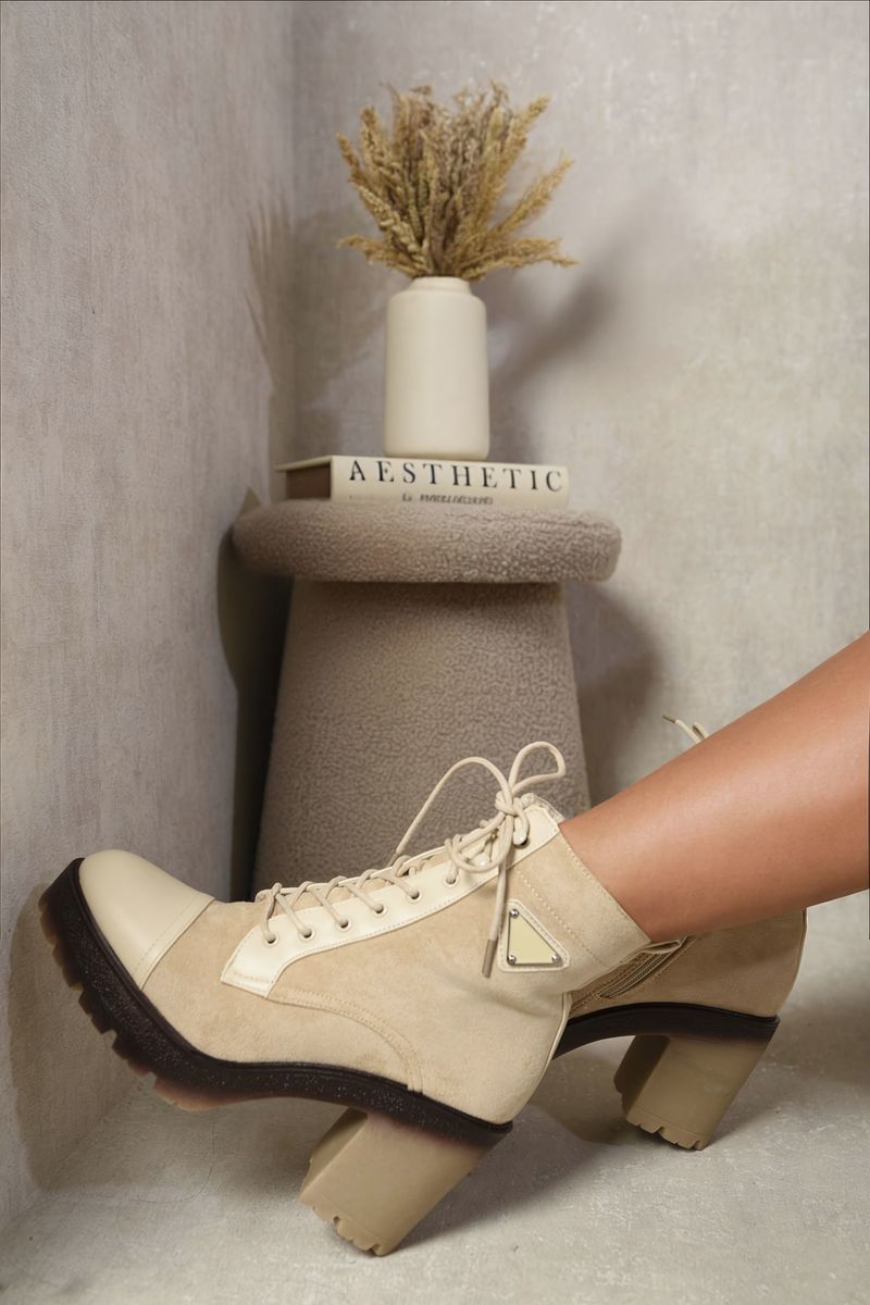 (F) Lace Up Combat Heeled Ankle Boots