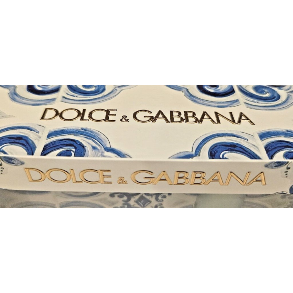 Dolce & Gabbana Light Blue Mini Gift Set: 10ml + 4.5ml Eau de Toilette HTML