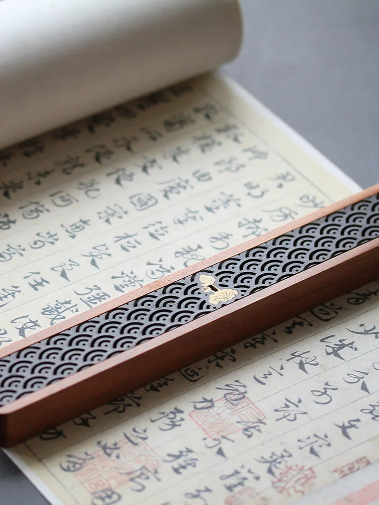 Antique Wooden Incense Box - Portable Design for Aromatic Relaxation