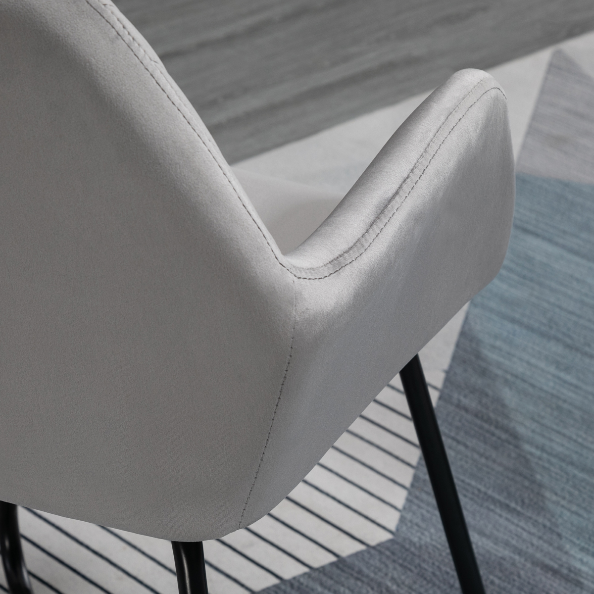 Modern Accent Chair Velvet-Feel Upholstered Lounge Armchair Metal Base Grey