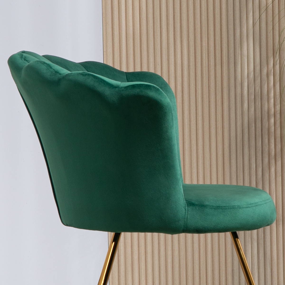HOMCOM Accent Chair, Velvet Armchair with Lotus Backrest, Steel Legs, Green