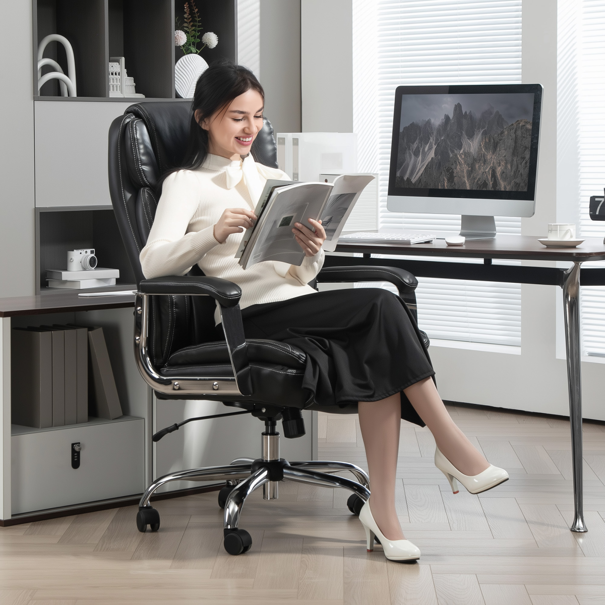 HOMCOM Faux Leather Desk Chair with Adjustable Height, 227kg 500LBS, Black