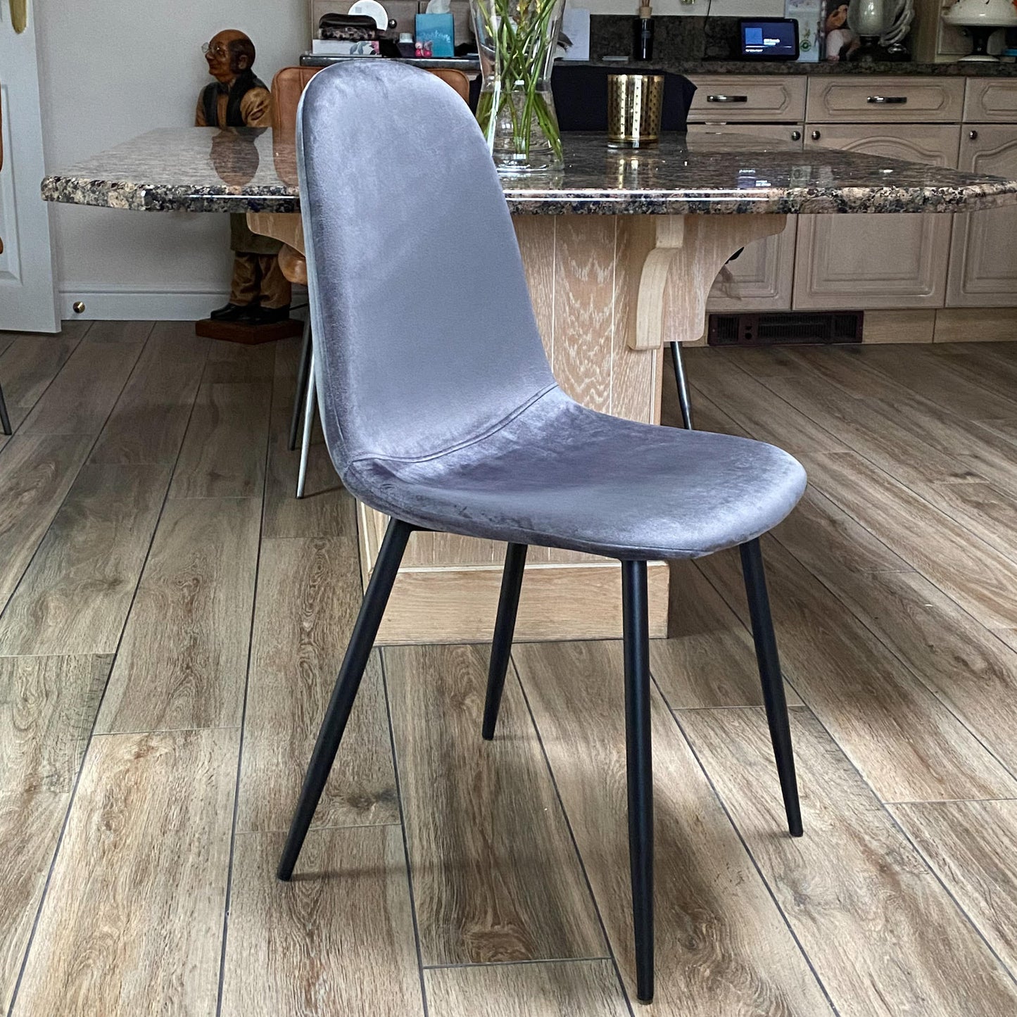 AcaciaHome Modern & Stylish Velvet Cushion Padded Fabric Chair with Black Metal Legs – Comfortable Upholstery with Strong Frame Perfect for Living Rooms, Dining Areas, Offices, & Lounges (Grey)