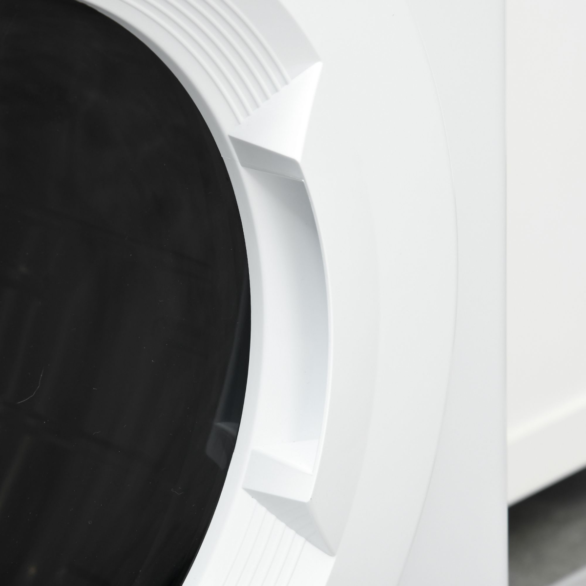 HOMCOM 6kg Vented Tumble Dryer with 7 Dry Programmers for Small Spaces White