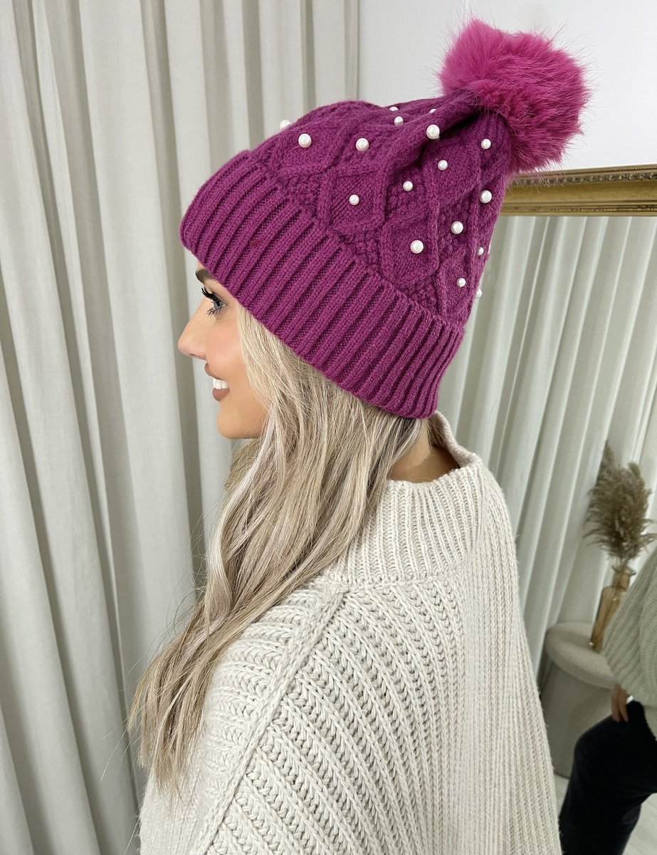 (F) Pom Pom Knitted Winter Hat With Pearl Decor