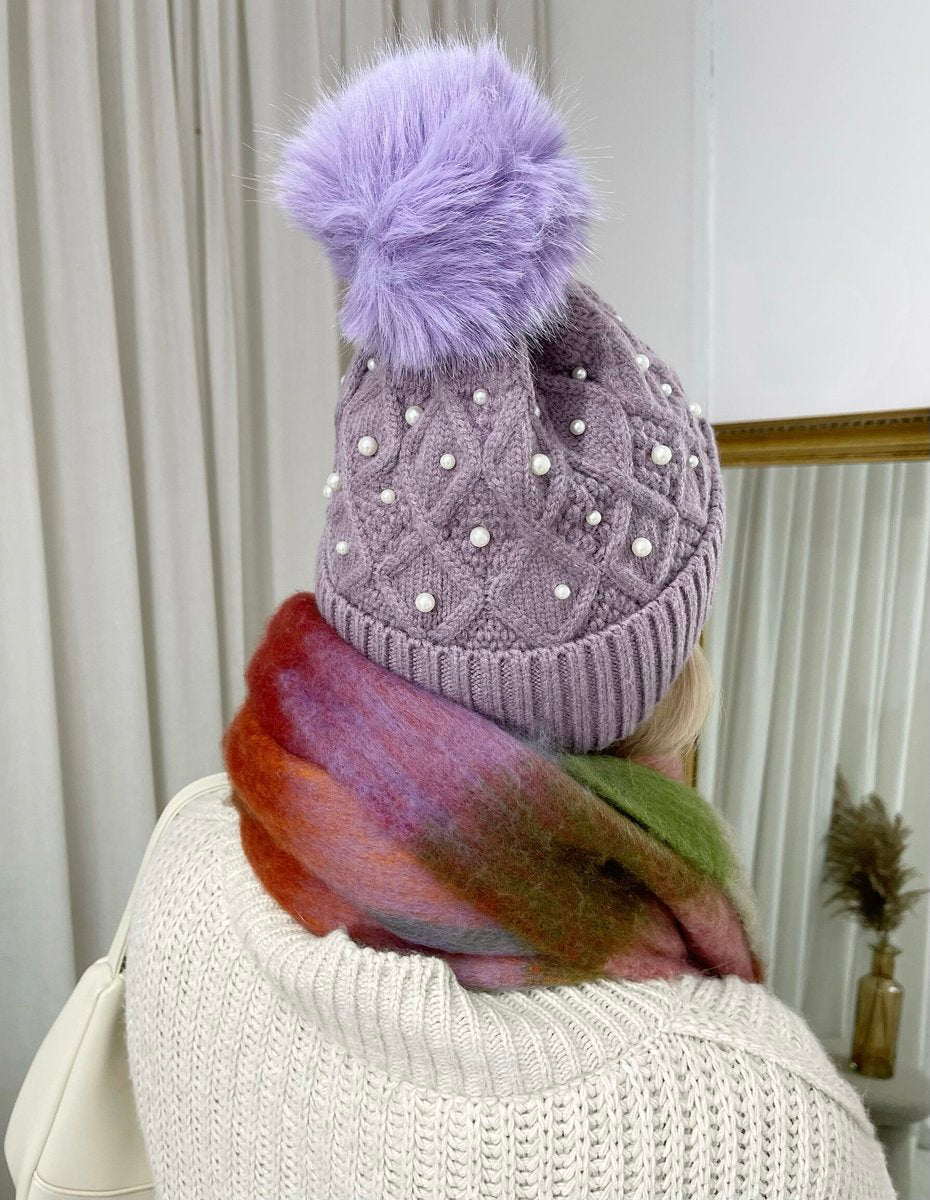 (F) Pom Pom Knitted Winter Hat With Pearl Decor