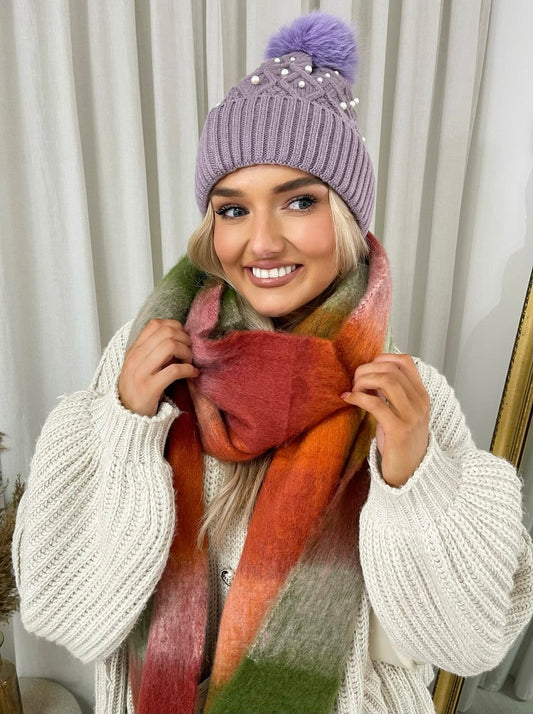 (F) Pom Pom Knitted Winter Hat With Pearl Decor