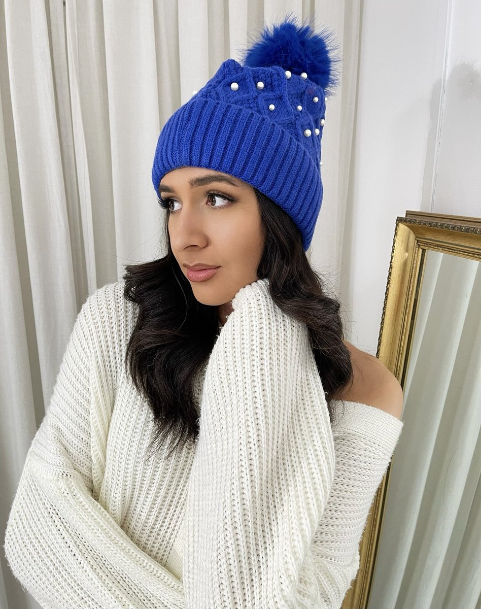 (F) Pom Pom Knitted Winter Hat With Pearl Decor