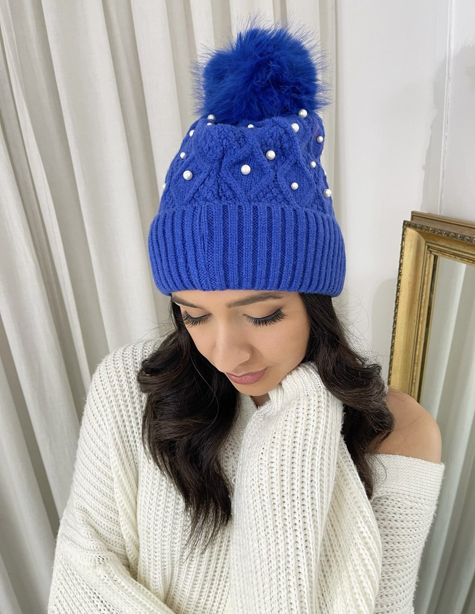 (F) Pom Pom Knitted Winter Hat With Pearl Decor