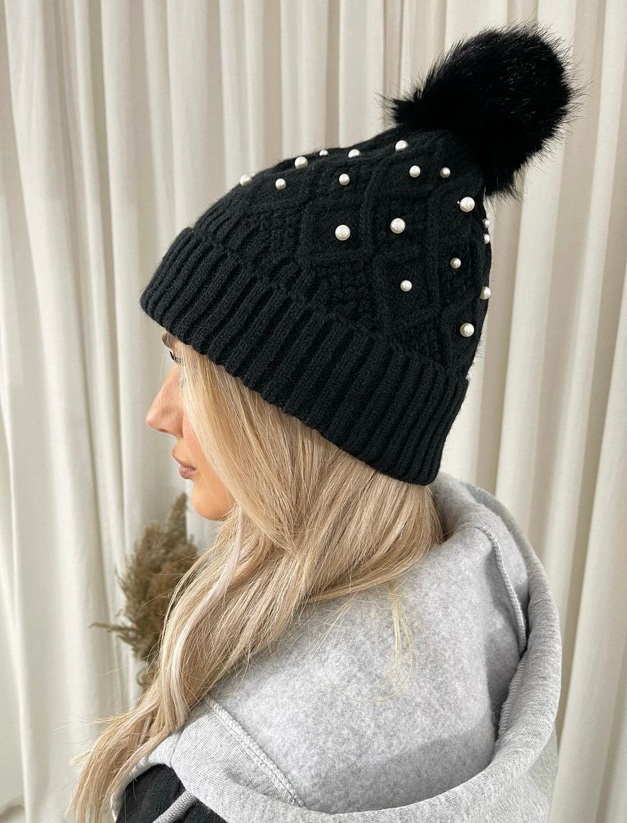 (F) Pom Pom Knitted Winter Hat With Pearl Decor