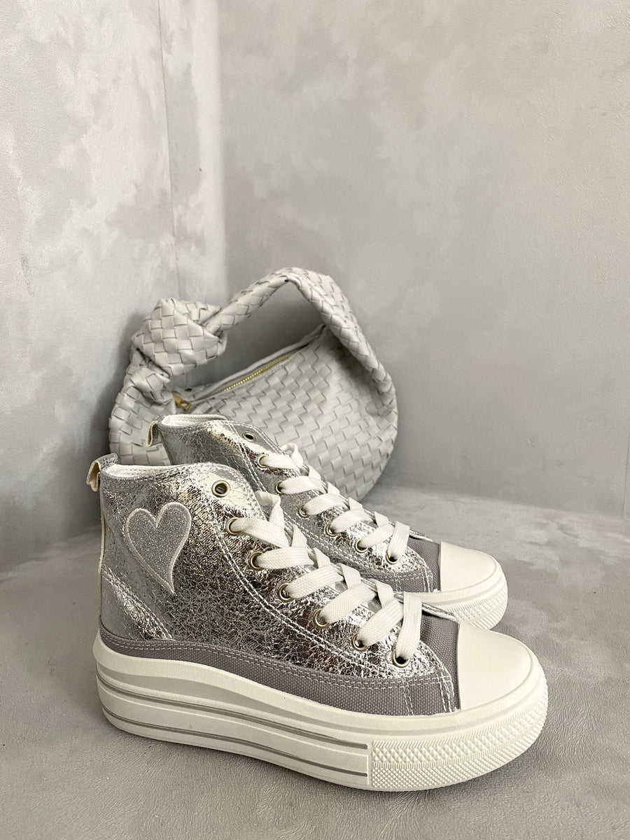 (F) High Top Lace Up Heart Detailed Kids Trainers