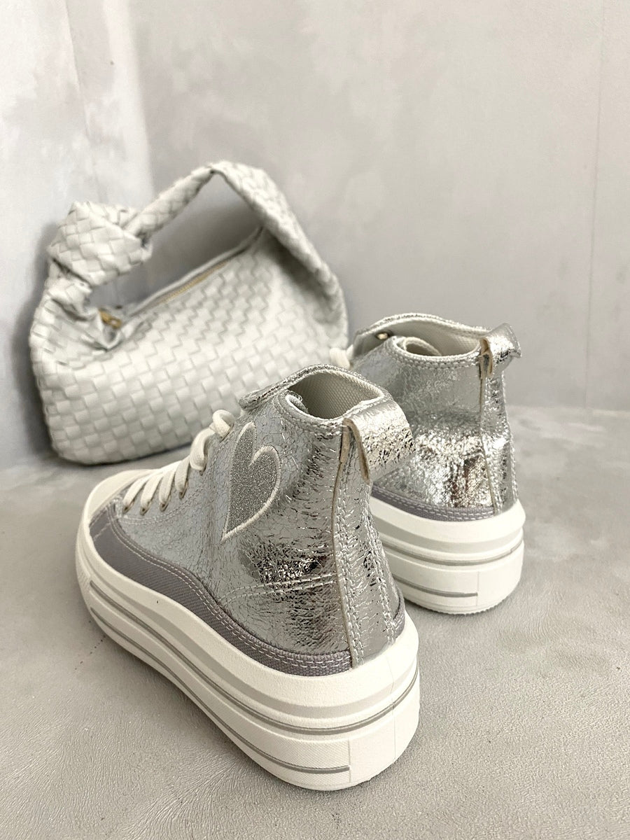 (F) High Top Lace Up Heart Detailed Kids Trainers