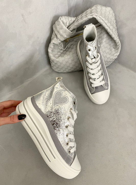 (F) High Top Lace Up Heart Detailed Kids Trainers