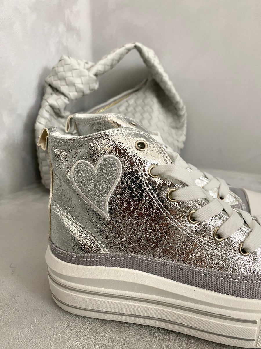 (F) High Top Lace Up Heart Detailed Kids Trainers