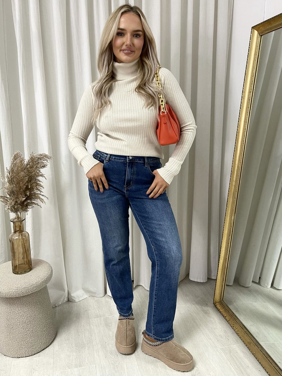 (F) Fitted Long Sleeve Fluffy Knitted Top