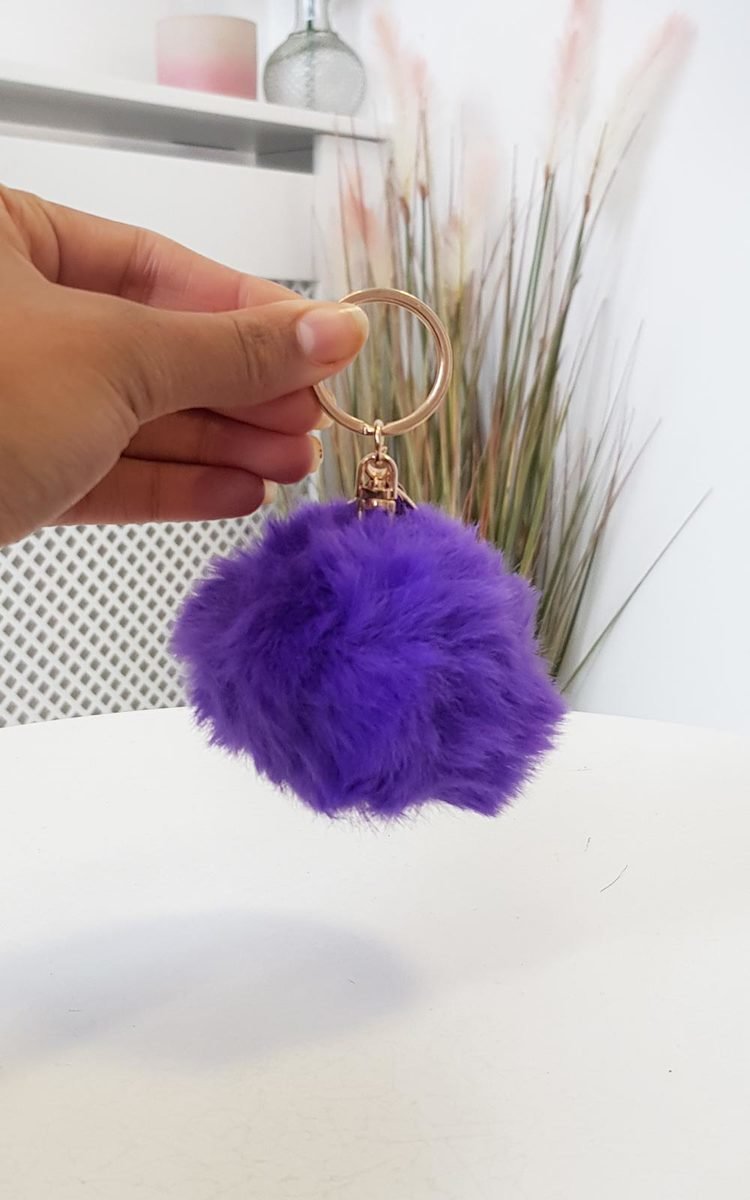 (F) Pom Pom Keyring