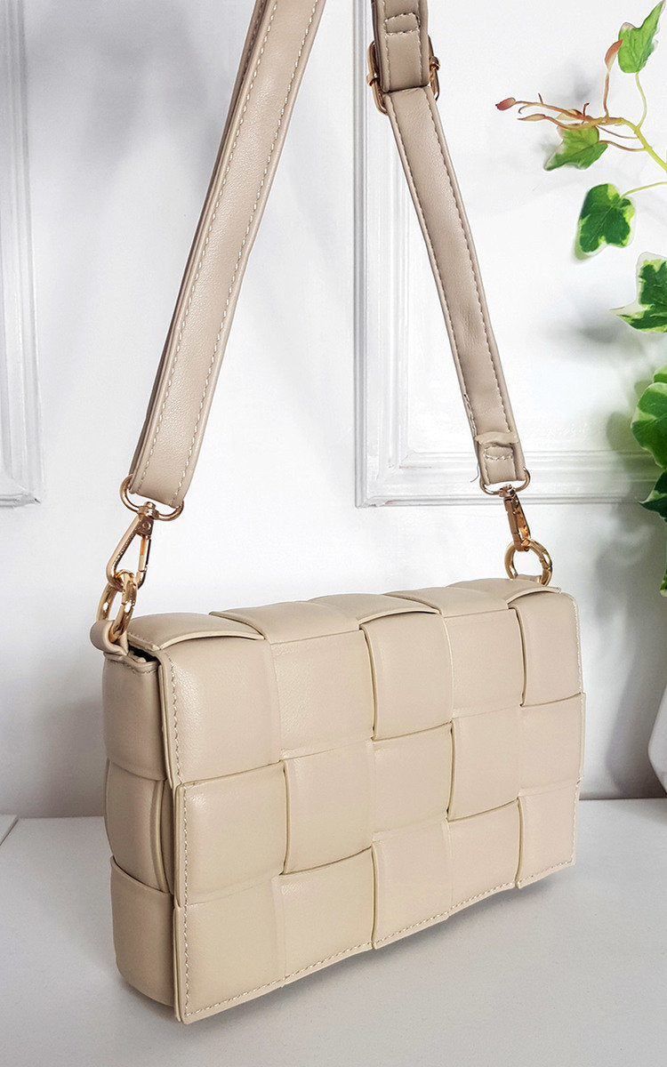 (F) Padded Shoulder Bag with Chain Detail