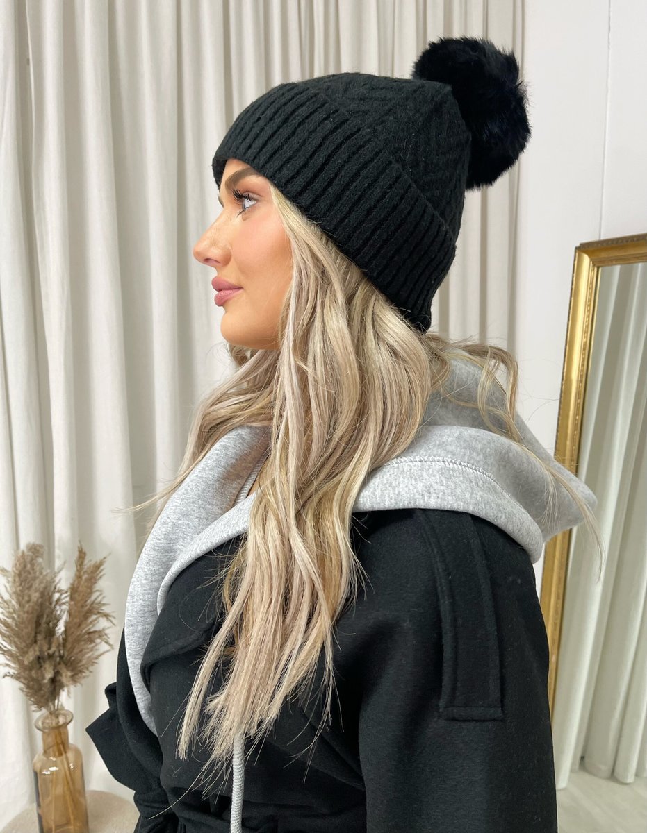 (F) Chunky Knit Fur Pom Beanie Hat