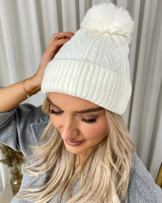 (F) Chunky Knit Fur Pom Beanie Hat